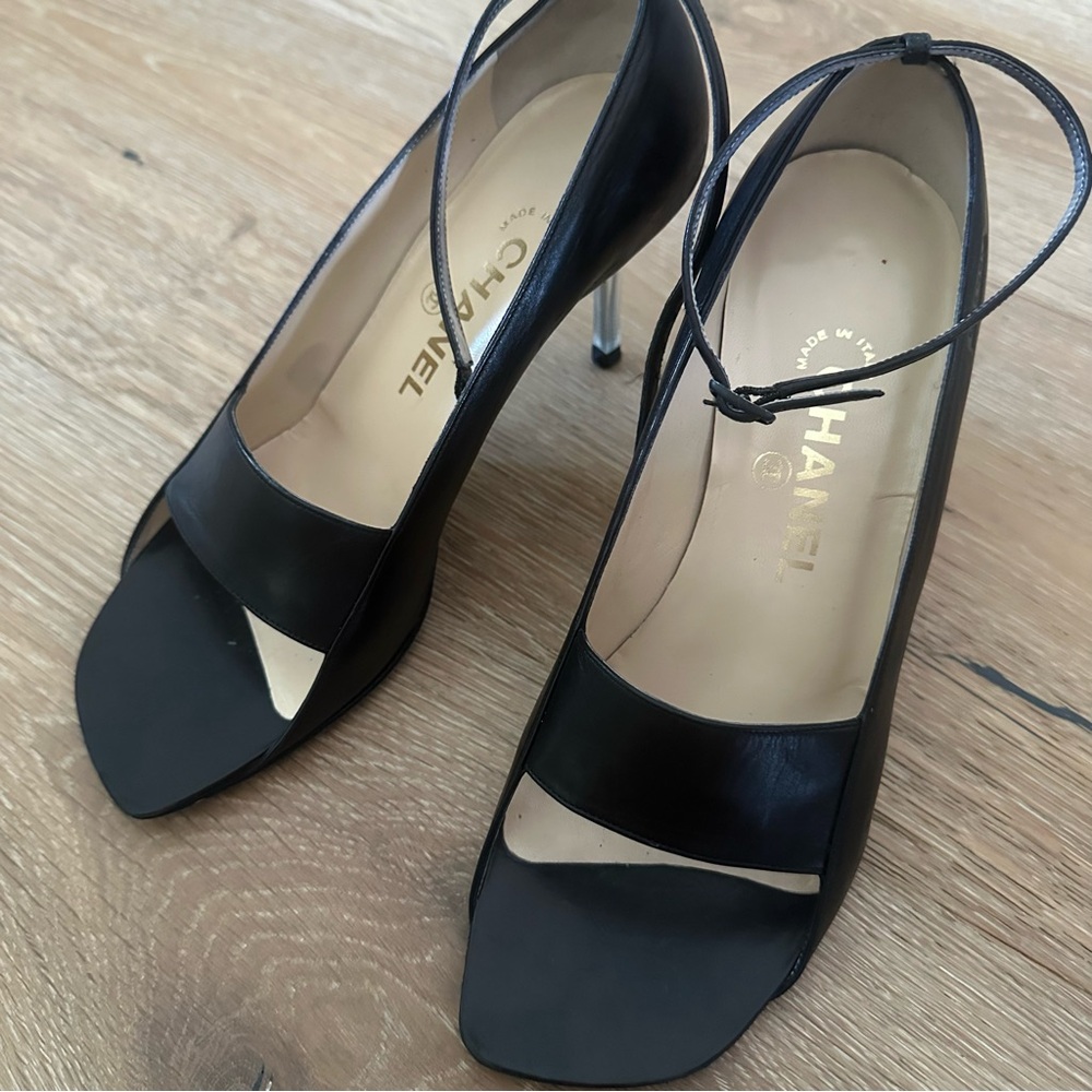 Vintage Chanel Cruise Collection Slingback Heels - Picture 13 of 14